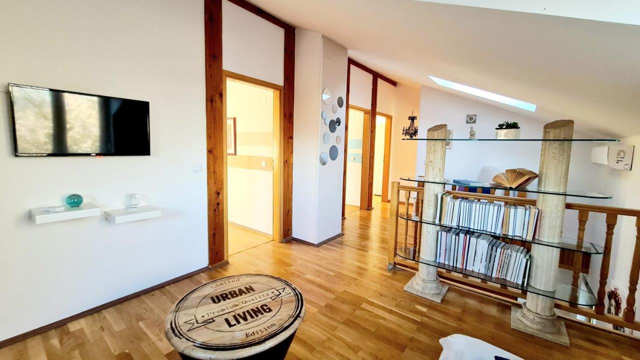 Villa Sunshine Pola Esterno foto