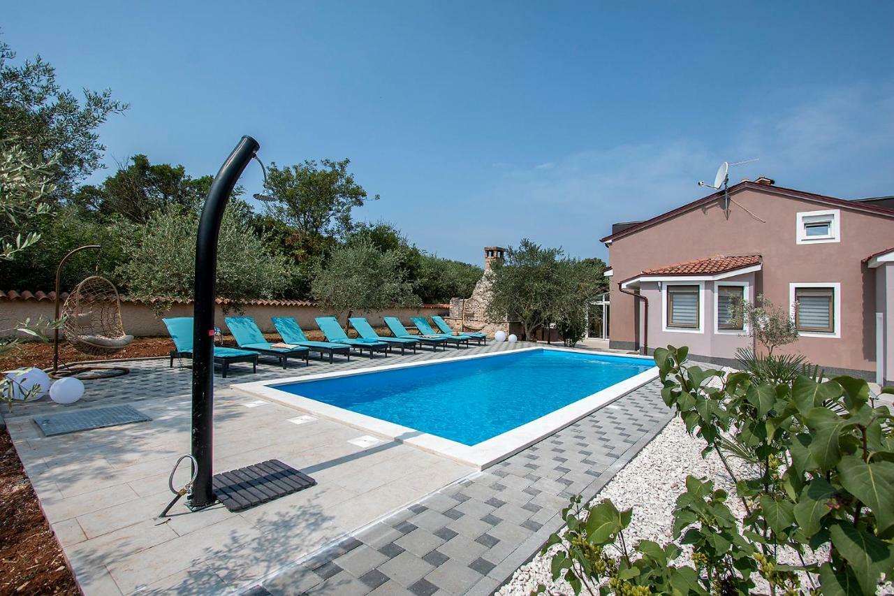 Villa Sunshine Pola Esterno foto